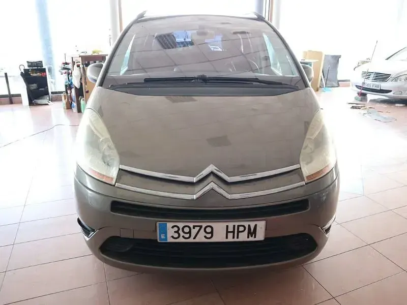 Usado Citroën Grand C4 Picasso 136 CV (100 kW) 2008 Beige Monovolumen