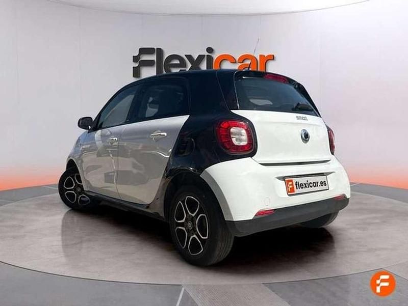 Usado Smart ForFour Electric Drive 60 kW (82 CV) 2018 Blanco Utilitario