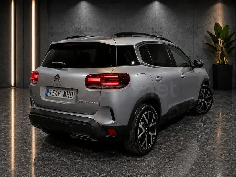 Usado Citroën C5 Aircross Shine 225 CV (165 kW) 2023 Gris / plata SUV