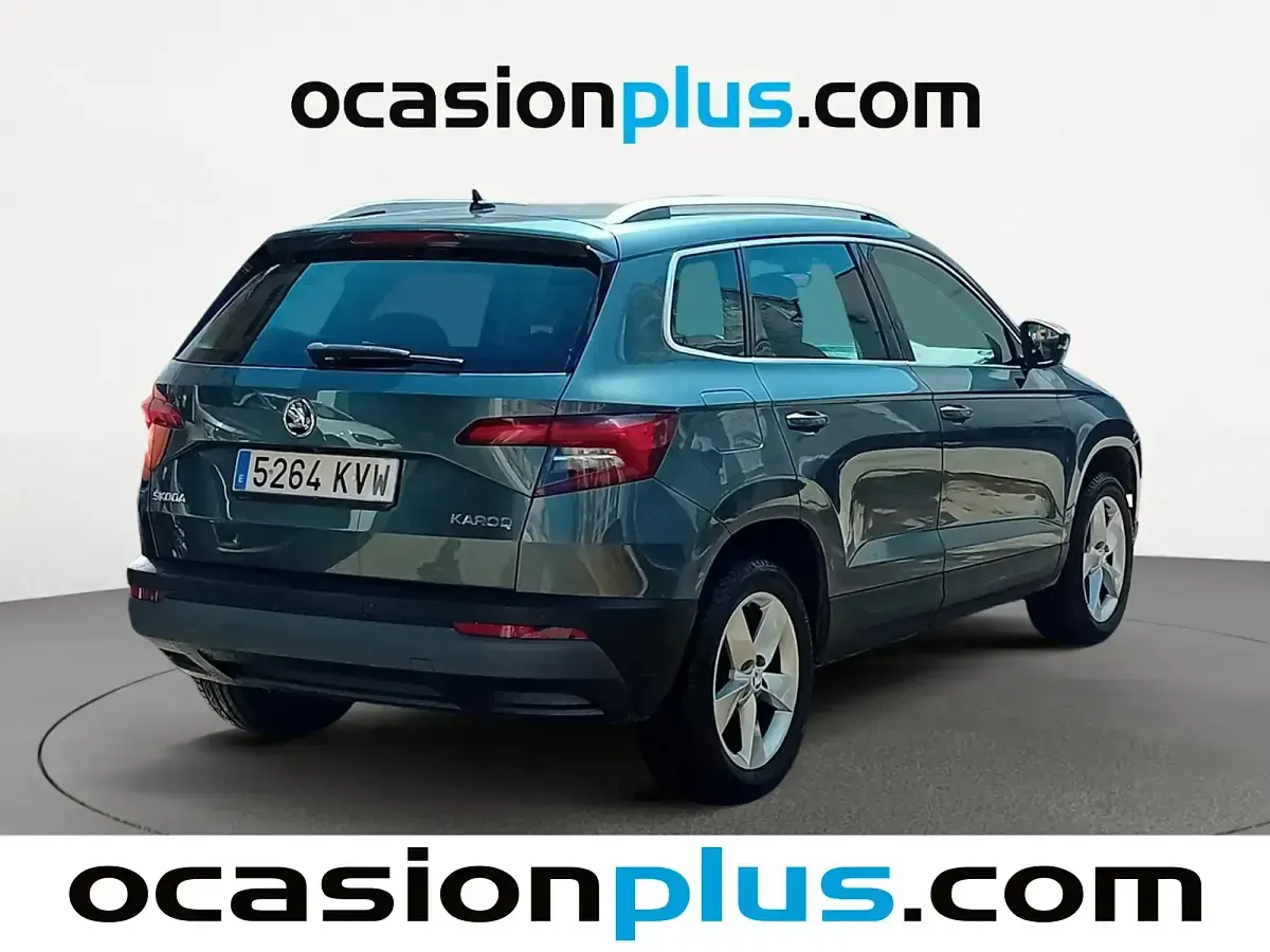 Usado Skoda Karoq 115 CV (84 kW) 2019 Gris / plata SUV