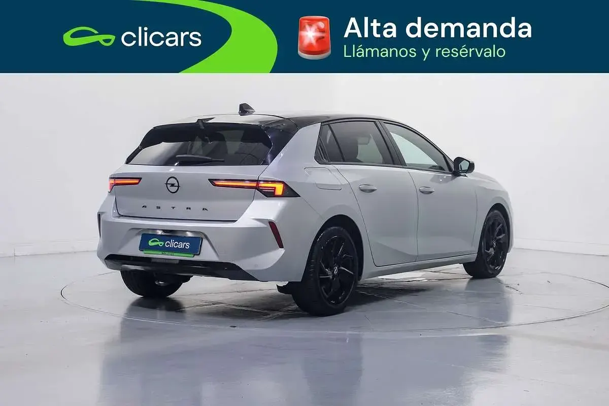 Usado Opel Astra S 131 CV (96 kW) 2023 Plateado Utilitario