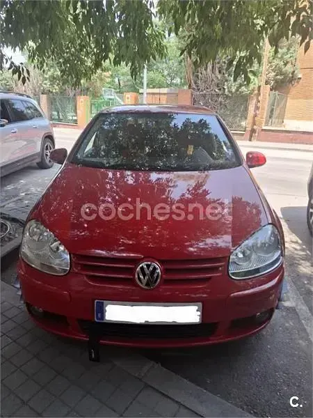 Usado VW Golf V Sportline 102 CV (75 kW) 2007 Rojo Berlina