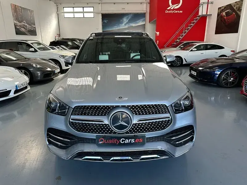 Käytetty Mercedes GLE400 330 HP (242 kW) 2023 Harmaa Katumaasturi