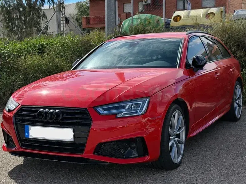 Usado Audi A4 Advanced Plus 150 CV (110 kW) 2019 Rojo Familiar