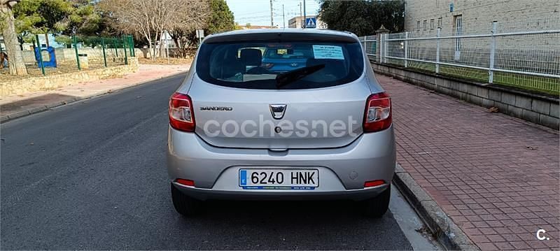 Usado Dacia Sandero Ambiance 75 CV (55 kW) 2013 Gris / plata Utilitario