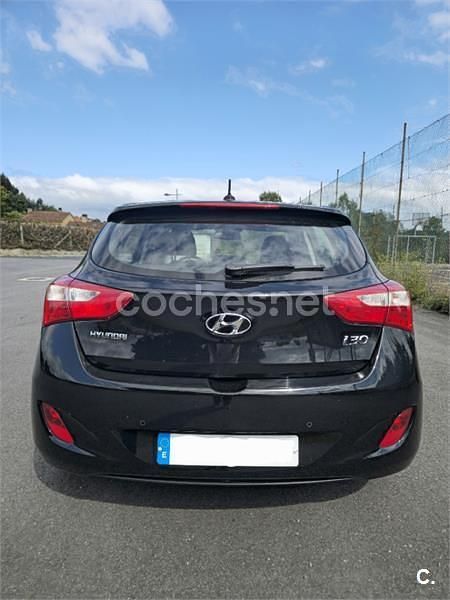 Usado Hyundai i30 GO! 136 CV (100 kW) 2015 Negro Berlina