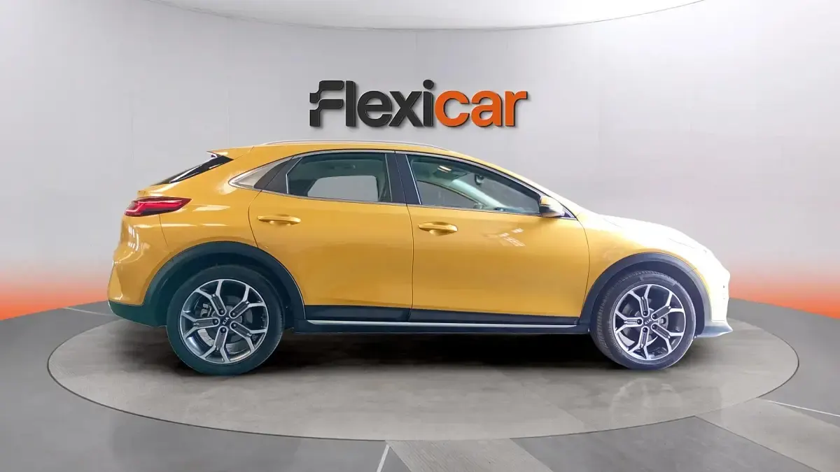 Usado Kia XCeed 120 CV (88 kW) 2021 Amarillo SUV