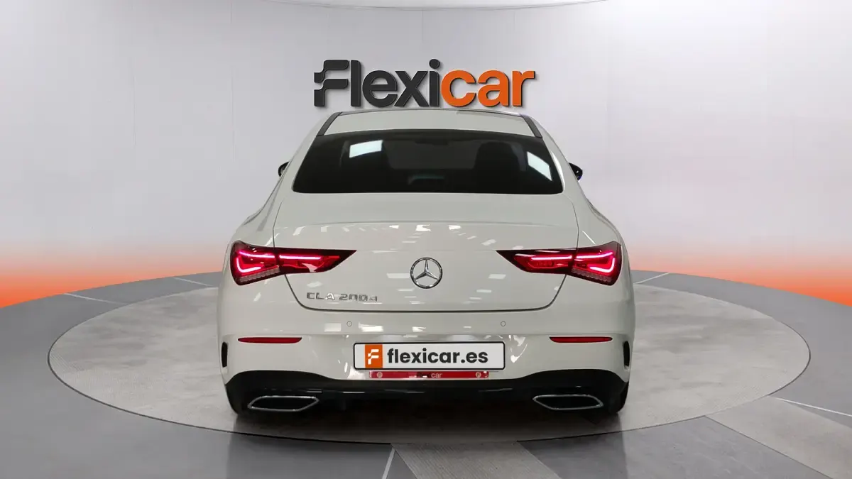 Usado Mercedes CLA200 150 CV (110 kW) 2019 Blanco Coupe