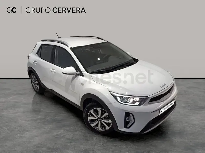 Usado Kia Stonic 100 CV (73 kW) 2025 Blanco SUV