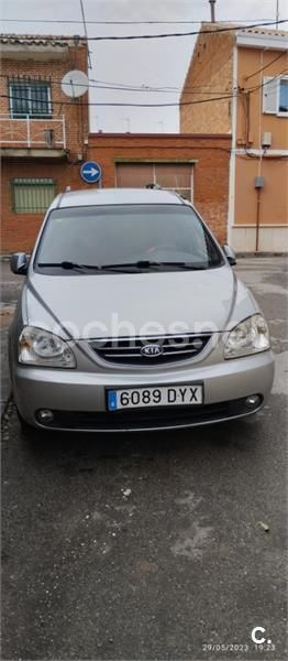 Gris / plata Usado 2006 Kia Carens EX Monovolumen | 2600 € - Imagen 1/4
