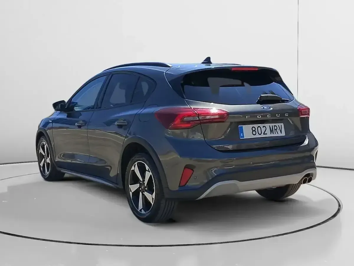 Usado Ford Focus Active 155 CV (114 kW) 2024 Gris
