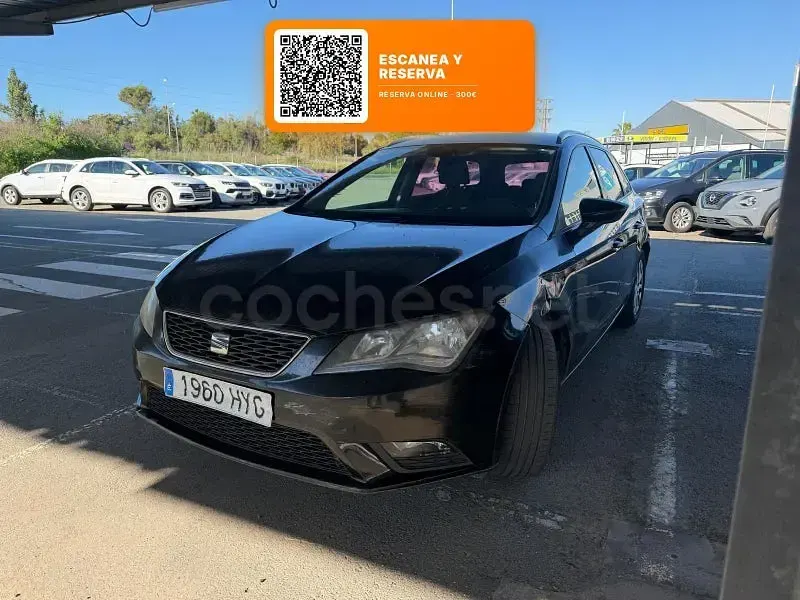 Usado Seat Leon Reference 105 CV (77 kW) 2014 Negro Berlina