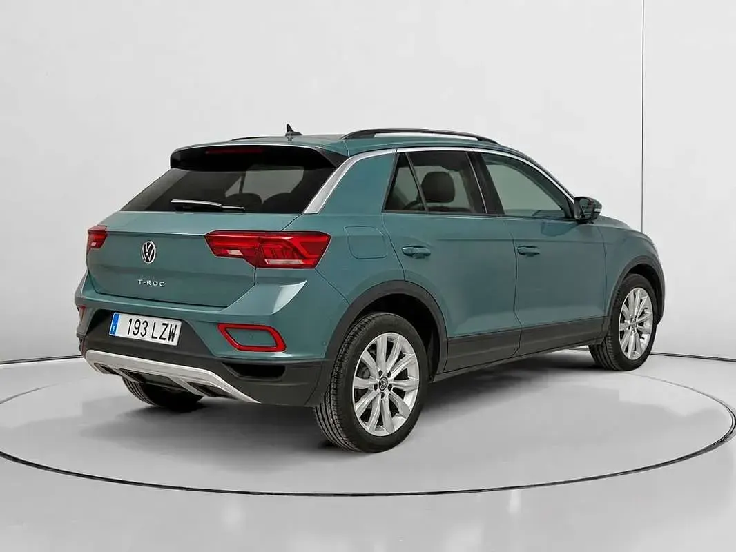 Usado VW T-Roc Life 150 CV (110 kW) 2022 Azul SUV