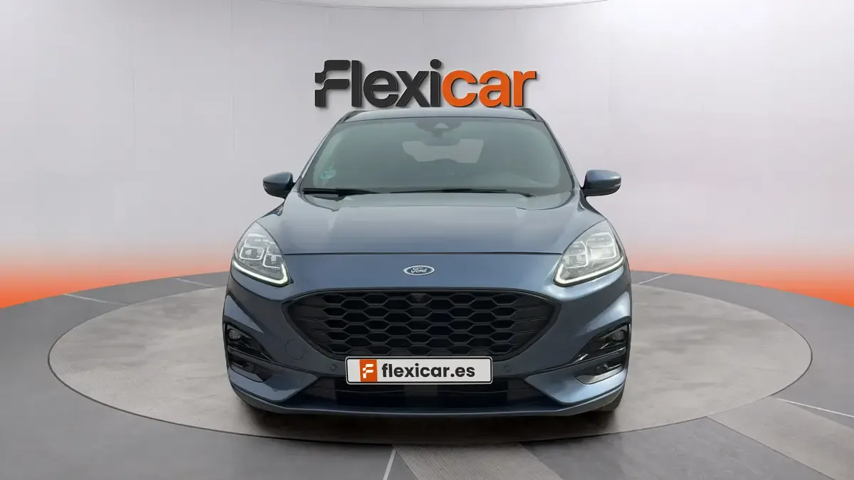 Usado Ford Kuga ST-Line X 150 CV (110 kW) 2022 Gris SUV