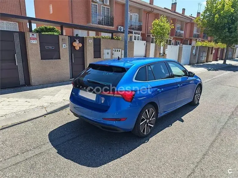 Usado Skoda Scala Sport 150 CV (110 kW) 2022 Azul Utilitario