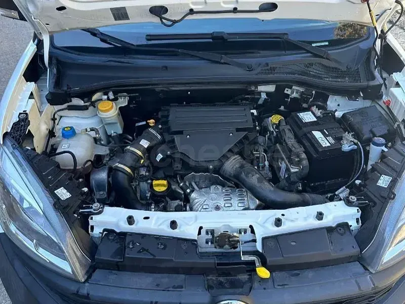 Usado Fiat Doblò Easy 95 CV (69 kW) 2019 Blanco Monovolumen