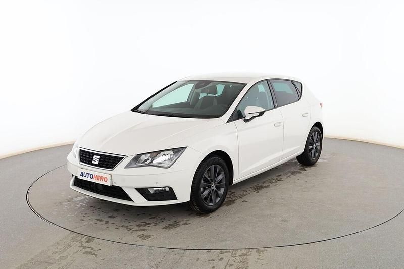 Usado Seat Leon Style 131 CV (96 kW) 2020 Blanco Berlina