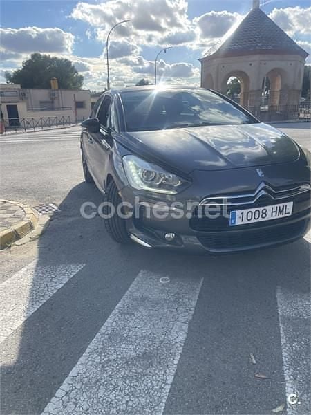 Usado Citroën DS5 Style 112 CV (82 kW) 2012 Gris / plata Utilitario