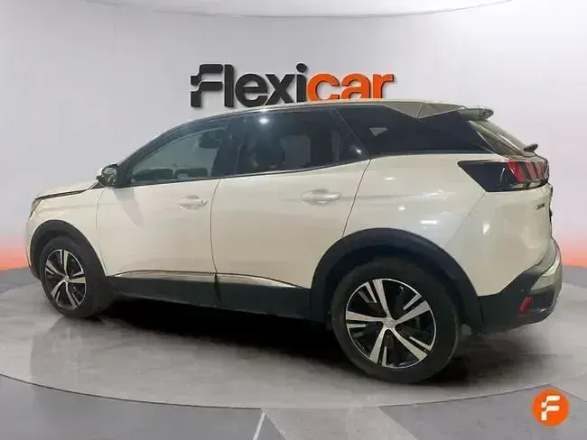 Usado Peugeot 3008 Allure 130 CV (95 kW) 2017 Azul SUV