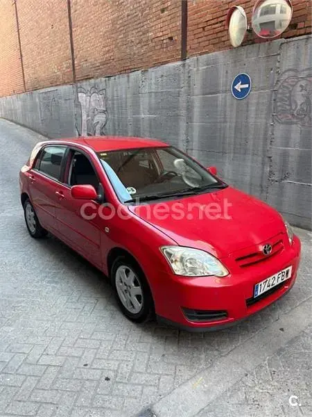Usado Toyota Corolla Terra 90 CV (66 kW) 2007 Rojo Berlina