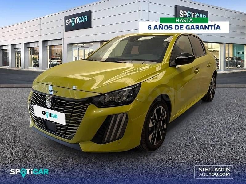 Usado Peugeot 208 Allure 110 CV (80 kW) 2025 Amarillo Utilitario