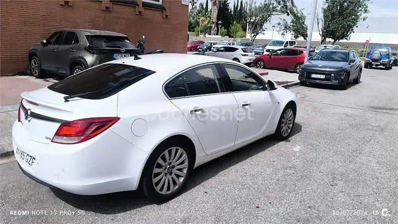 Usado Opel Insignia Cosmo 130 CV (95 kW) 2010 Blanco Berlina