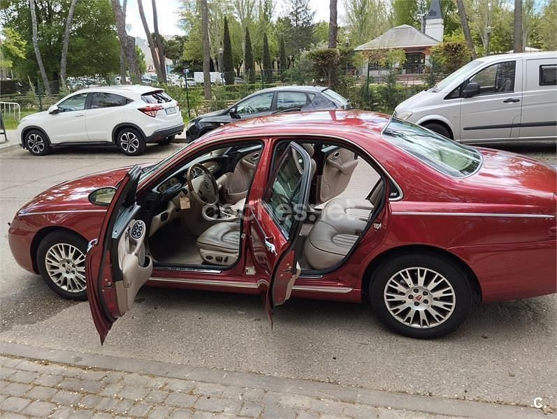 Usado Rover 75 131 CV (96 kW) 2004 Granate Berlina