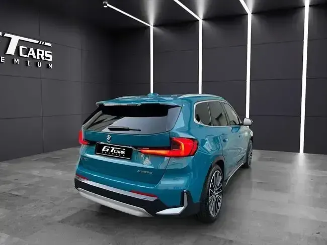 Usado BMW iX1 230 kW (313 CV) 2023 Azul SUV