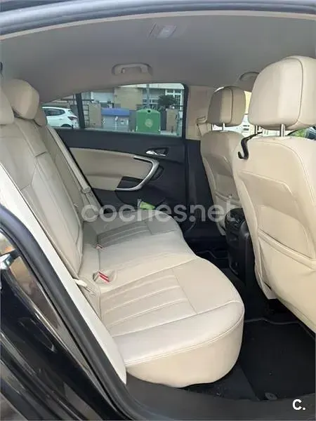 Usado Opel Insignia Excellence 140 CV (102 kW) 2015 Negro Berlina