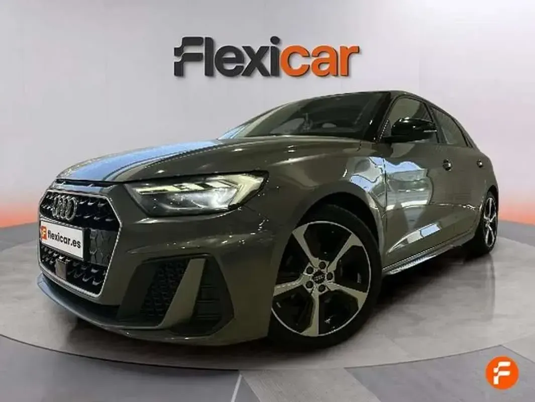 Usado Audi A1 Premium 150 CV (110 kW) 2022 Gris SUV