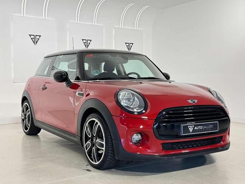 Usado Mini Cooper 136 CV (100 kW) 2017 Rojo Utilitario