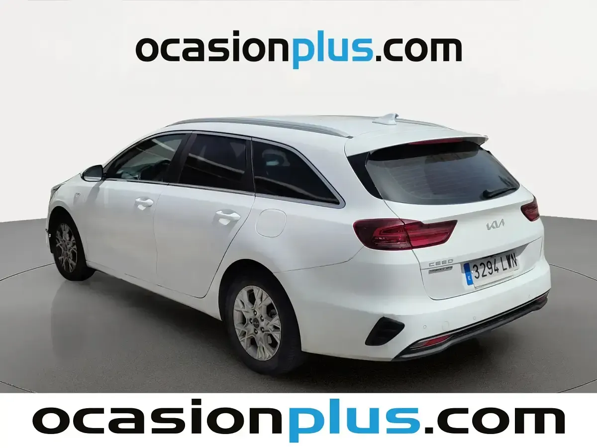 Usado Kia Ceed 136 CV (100 kW) 2022 Blanco Utilitario
