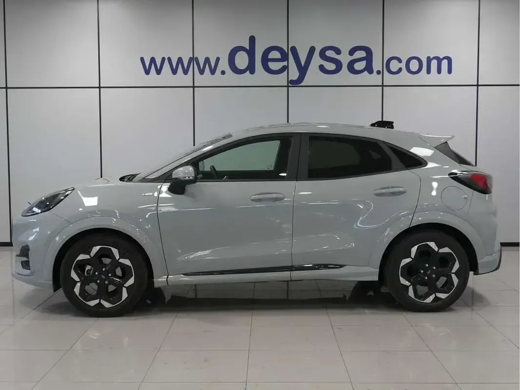 Usado Ford Puma ST-Line X 125 CV (91 kW) 2026 Gris SUV