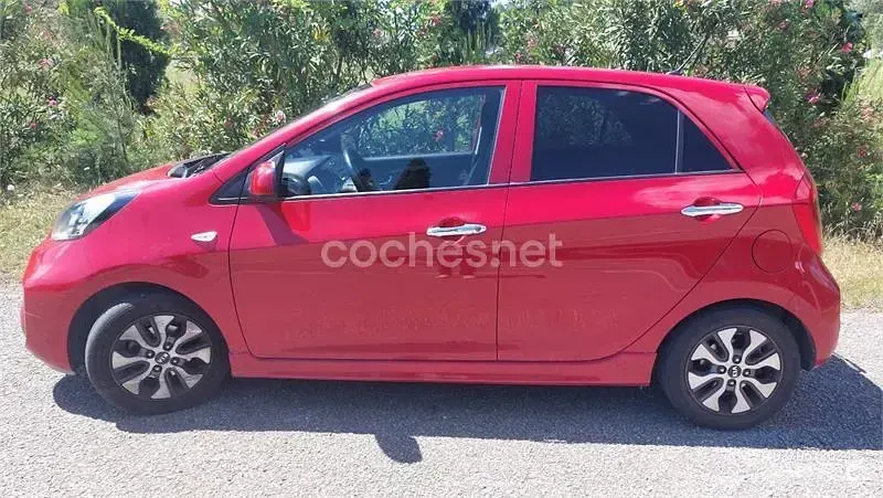 Usado Kia Picanto 66 CV (48 kW) 2016 Rojo Utilitario