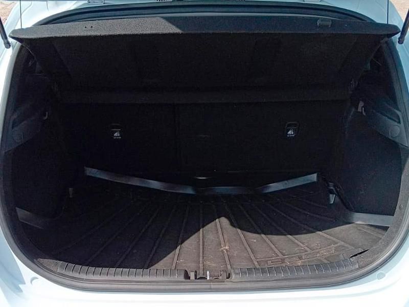 Usado Kia Ceed 120 CV (88 kW) 2019 Blanco Utilitario