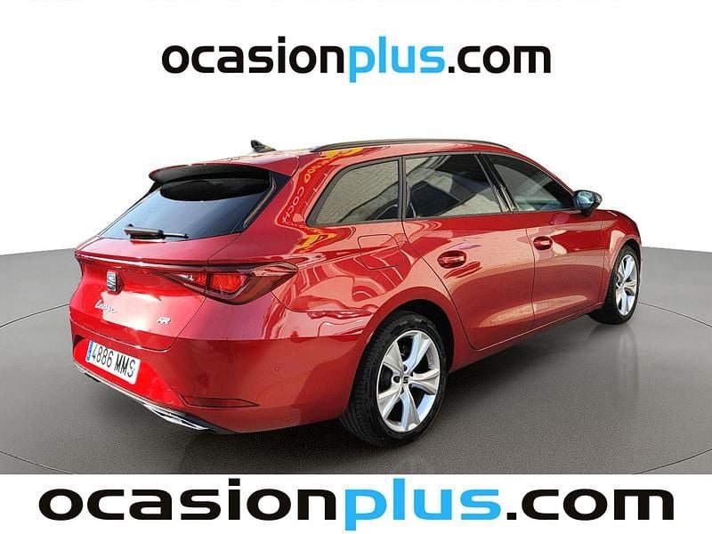 Usado Seat Leon FR 150 CV (110 kW) 2024 Rojo Monovolumen