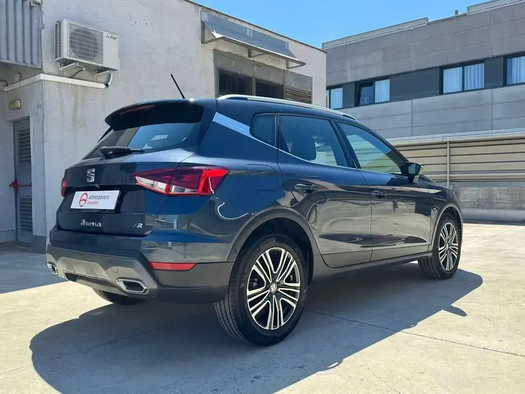 Usado Seat Arona FR 116 CV (85 kW) 2025 Gris SUV