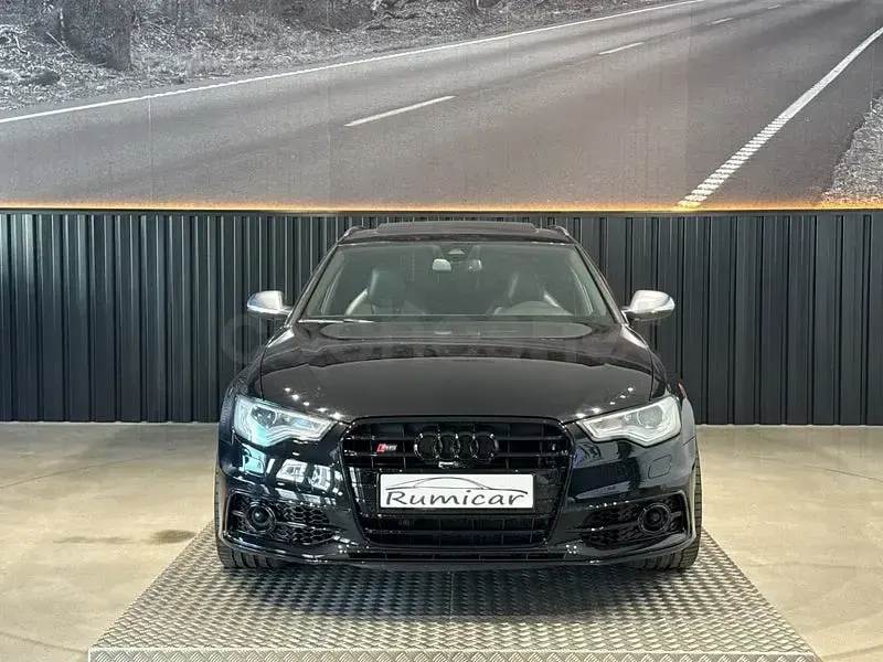 Usado Audi A6 Sport 420 CV (308 kW) 2012 Negro Familiar