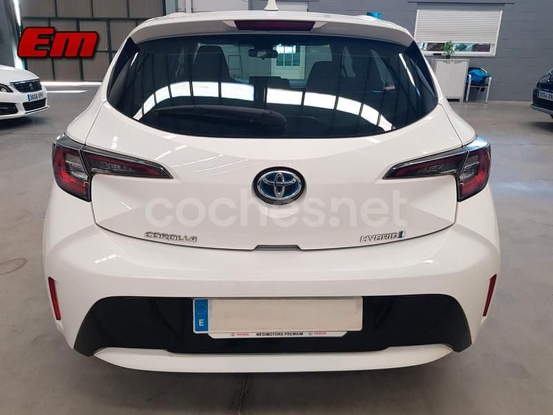 Usado Toyota Corolla Active 122 CV (89 kW) 2020 Blanco Berlina
