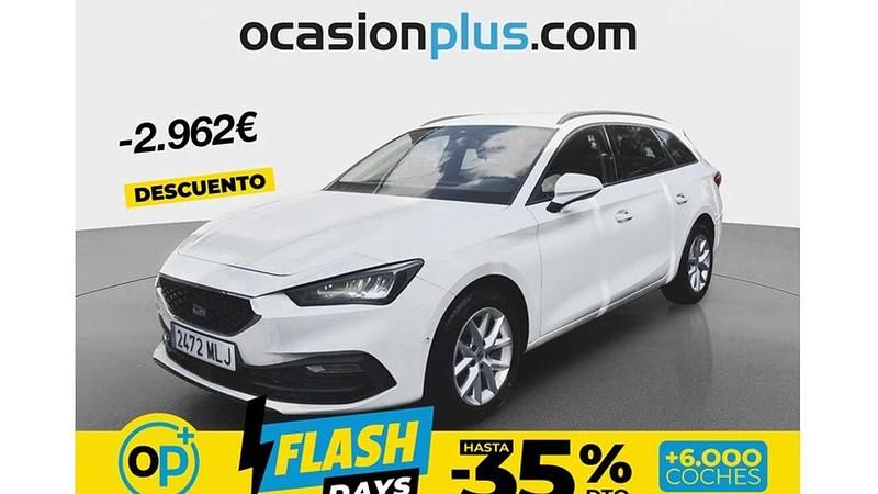 Usado Seat Leon ST Style 131 CV (96 kW) 2023 Blanco Familiar