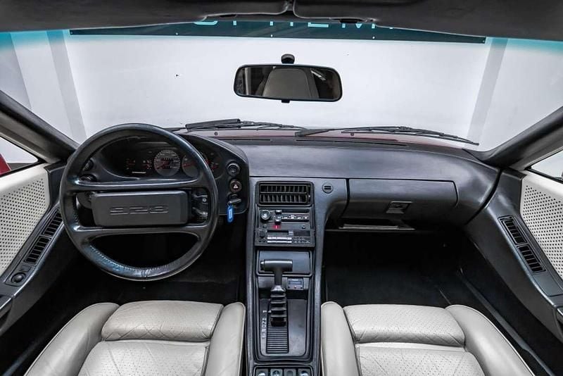 Usado Porsche 928 329 CV (241 kW) 1987 Azul Coupe