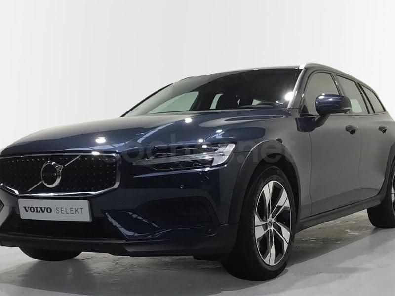 Usado Volvo V60 CC Core 197 CV (144 kW) 2022 Azul Familiar