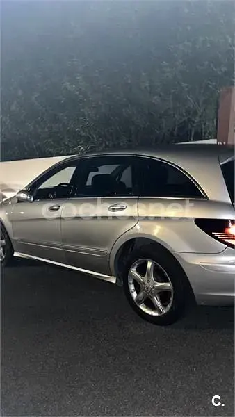 Usado Mercedes R320 224 CV (164 kW) 2008 Gris / plata Familiar