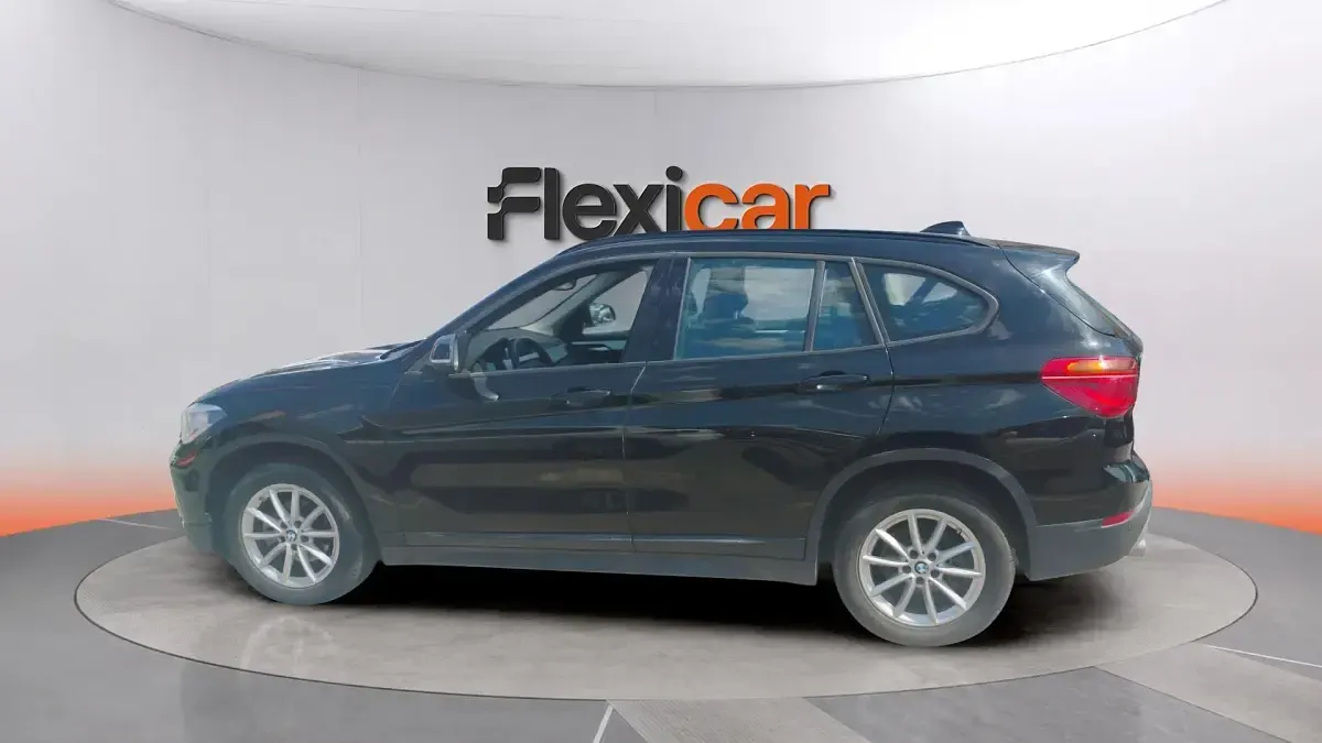 Usado BMW X1 116 CV (85 kW) 2019 Negro SUV