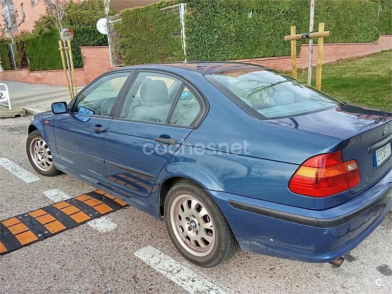 Usado BMW 318 143 CV (105 kW) 2003 Azul Berlina