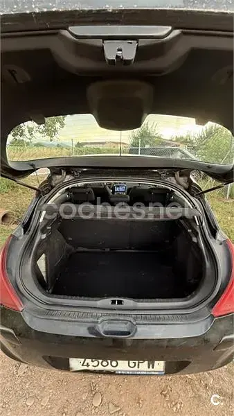 Usado Peugeot 308 Sport 90 CV (66 kW) 2009 Negro Berlina