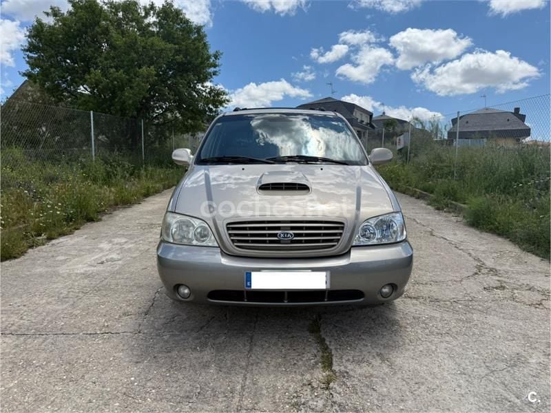Usado Kia Carnival EX 144 CV (105 kW) 2003 Beige Monovolumen