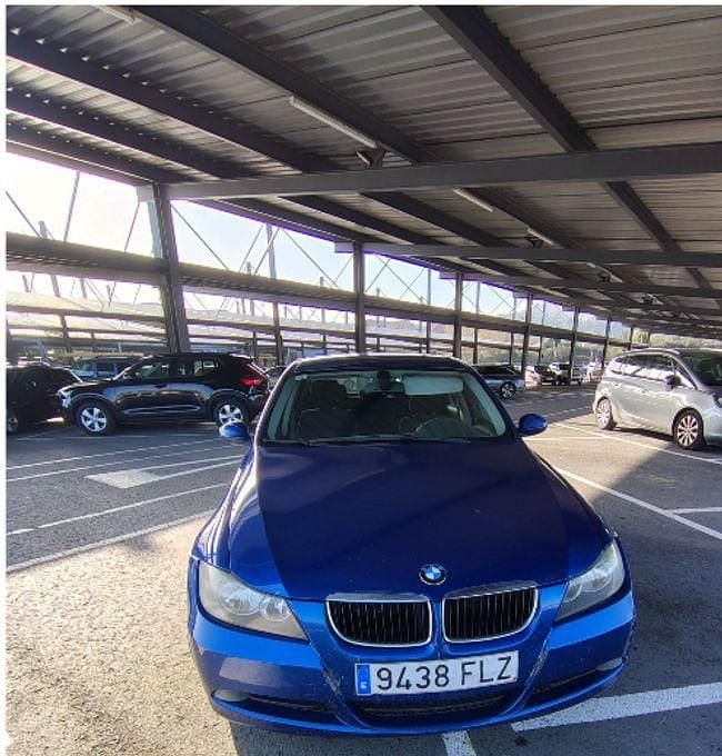 Usado BMW 320 177 CV (130 kW) 2007 Azul Berlina