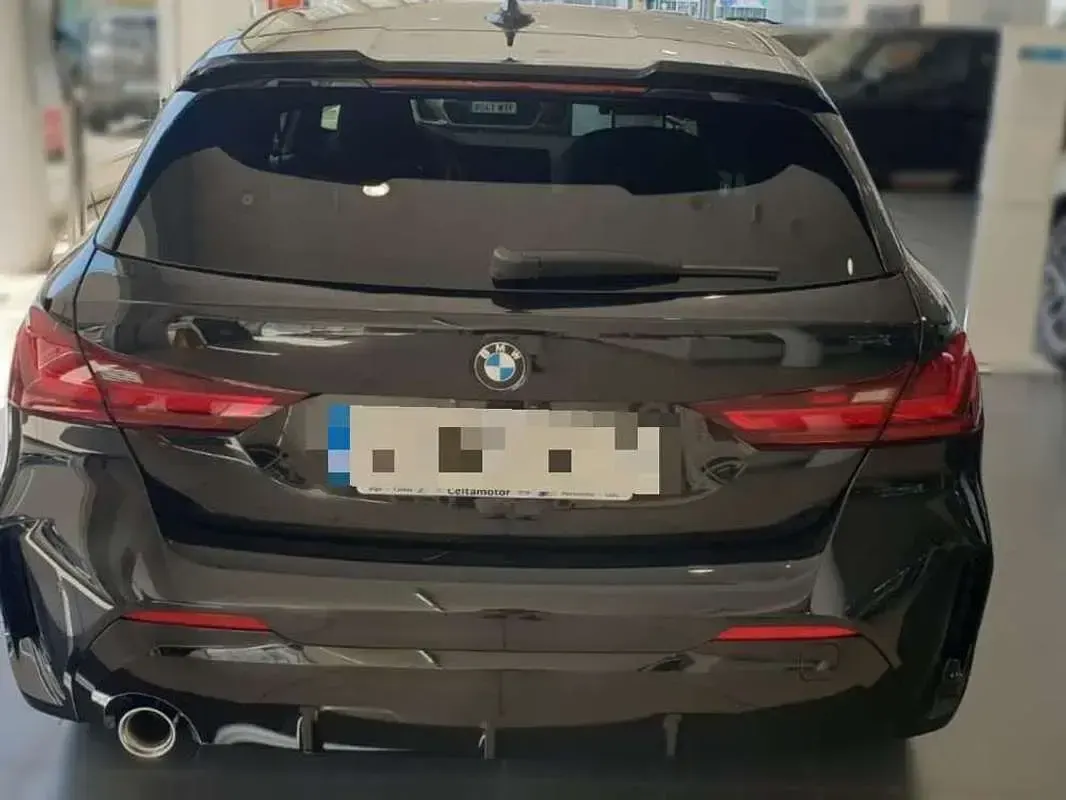 Usado BMW 118 Performance 136 CV (100 kW) 2024 Negro Berlina