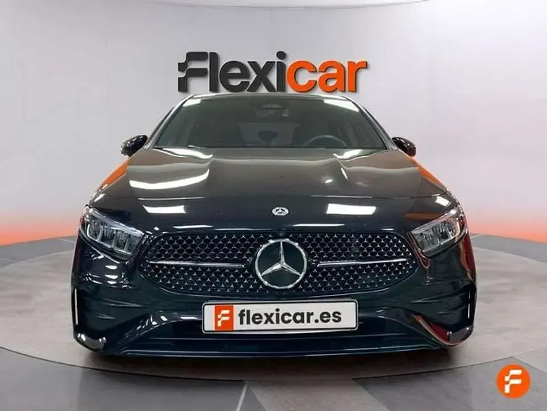 Usado Mercedes A200 150 CV (110 kW) 2023 Negro Berlina